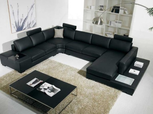 корпусная черная мебель в интерьере гостиной
