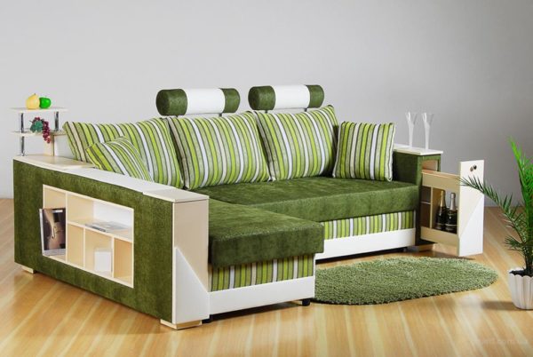 Универсальный диван встроеным шкафчиком